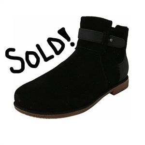 SOLD! BearPaw Solstice Ankle Boots